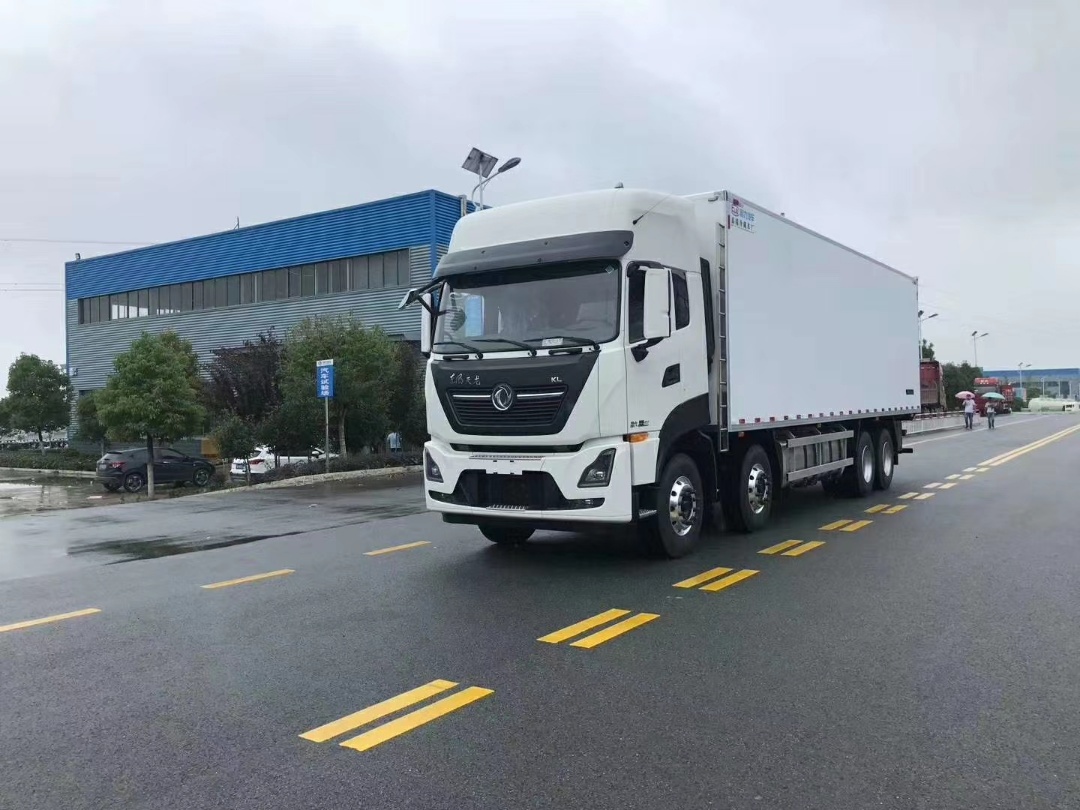 國六東風(fēng)天龍KL 9.6米冷藏車